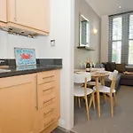 Chinegate Manor - Superb 2 Bedroom Apartment