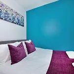 Stylish And Comfortable Home Away From Home