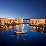 Albert Dock Living