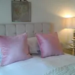 The Beehive Inn