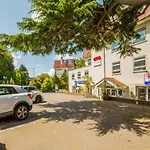 Oyo Kingsley Hotel