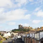 The Towers - Castell