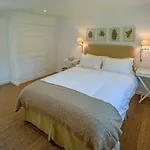 Pond Cottage