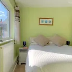 2 Mill Green Court