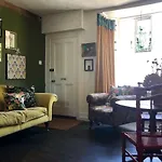 Dot Cottage