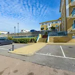 Seaview Apartment