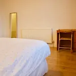 1 Bedroom Apartment In Edinburgh