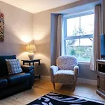 1 Bedroom Flat In Edinburgh