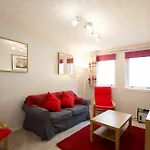 2 Bedroom Meadows Flat Sleeps 4