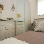Sea Breeze Apartment - Central - By Brighton Holiday Lets