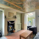 10 Cobb Terrace