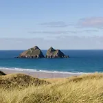 Holywell Bay B & B