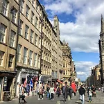 Grassmarket, Castle Wynd Apartment