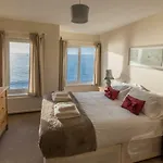 Observation Apartment, 4 Pilots Point