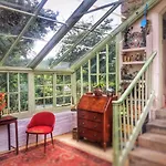 84 Saint Andrews Road