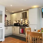 Modern, 1 Bedroom Apartment, Uplands, Swansea