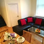 Modern, 2 Bedroom Apartment With Sofa Bed, Uplands, Swansea