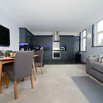 Beautiful Apartment Near Bournemouth, Poole & Sandbanks