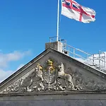Pure B - Exceptional Views Of Tamar & Royal William Yard With Free Parking & Wifi