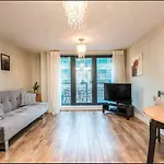 Flat 6, First Floor, Manhattan Place - Liverpool City Centre