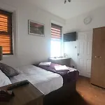 Hotel 33