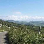 1 Bryn Tirion Uchaf
