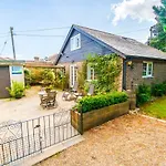 Swallows Nest - Covehurst Bay Cottage