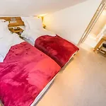 Swallows Nest - Covehurst Bay Cottage