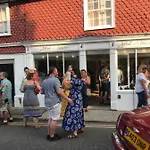 The Jeweller'S Flat