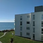 23 Seagate Court