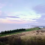 Western Harbour View Apartment