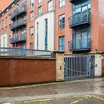 Spacious Belfast City Centre Duplex Apartment