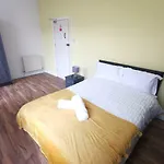Oz Rooms Anfield - Canon