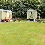 Shepherds Hut - The Crook