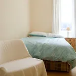 1 Bedroom Flat In Roseburn