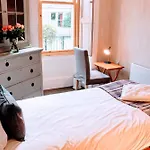 2 Bedroom Flat In City Centre