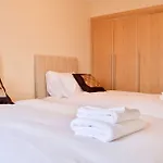 3 Bedroom Duplex Apartment In Edinburgh