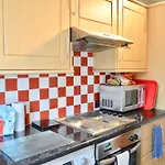 One Bedroom Flat With Box Room In Edinburgh