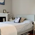 3 Bedroom Home In Bonnie Bruntsfield