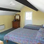 Woodcliffe Sea-View Apts