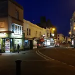 Vintage Brighton Victorian Town-House 250M From Beach