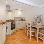 Hocking Cottage
