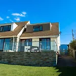 Reevescott Retreat