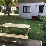 20 Strawberry Hill Cosy Cottage Sleeps 5