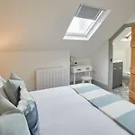 Host & Stay - Threadneedle Cottage