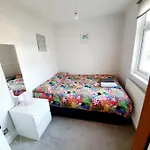Beautiful 3 Bedroom House At The Sea Front - Amazing Location