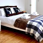 100M² Loft, Fabulous Leith Shore Area For Up To 6