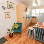 Farnborough Cottage