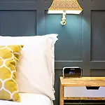 The Waverley Park Residence