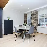 Altido Newly Refurbished Apartment On The Historic Royal Mile